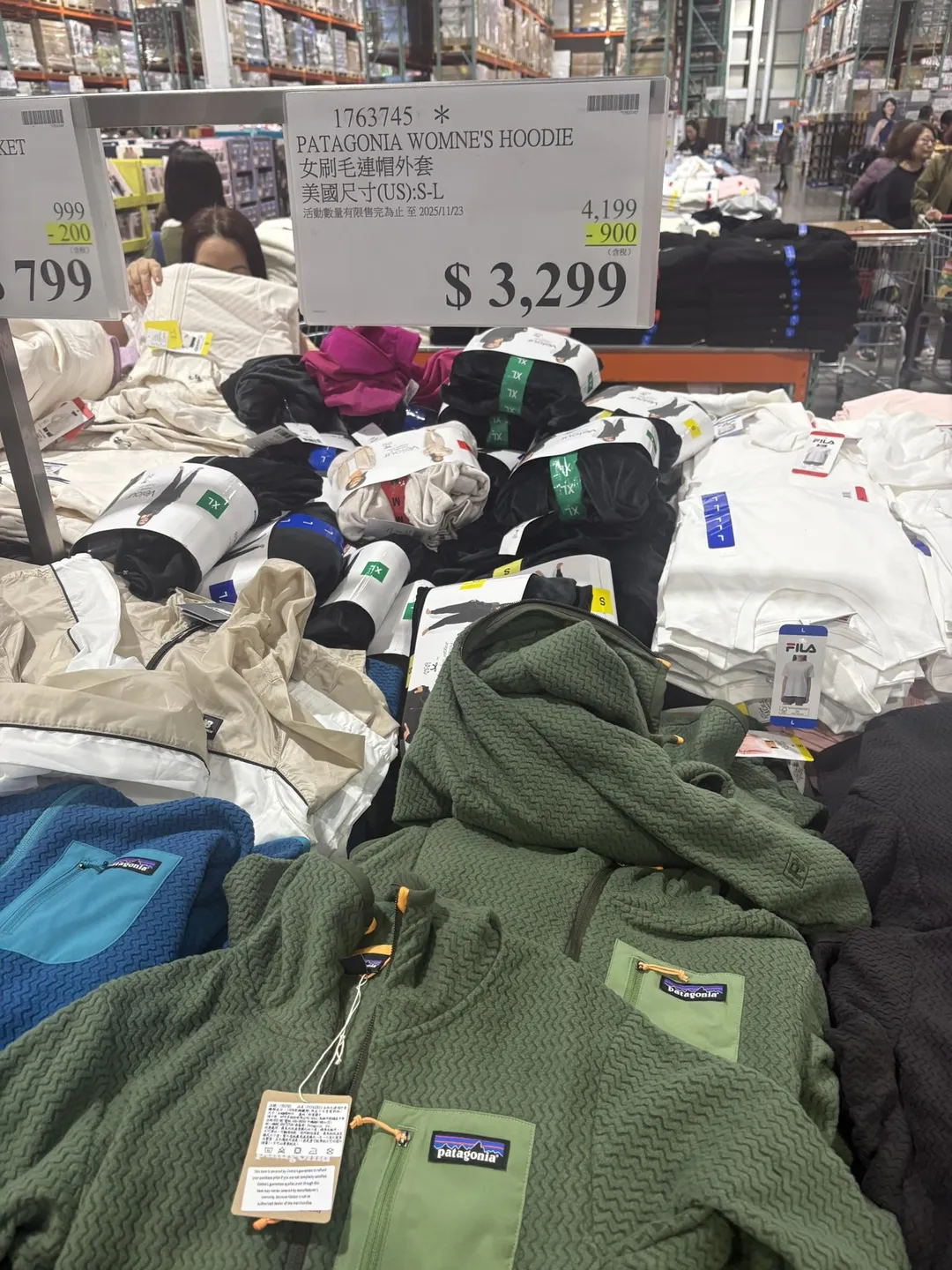 Patagonia品牌外套特價。（圖／翻攝自「COSTCO 好市多 商品消費心得分享區」臉書社團）