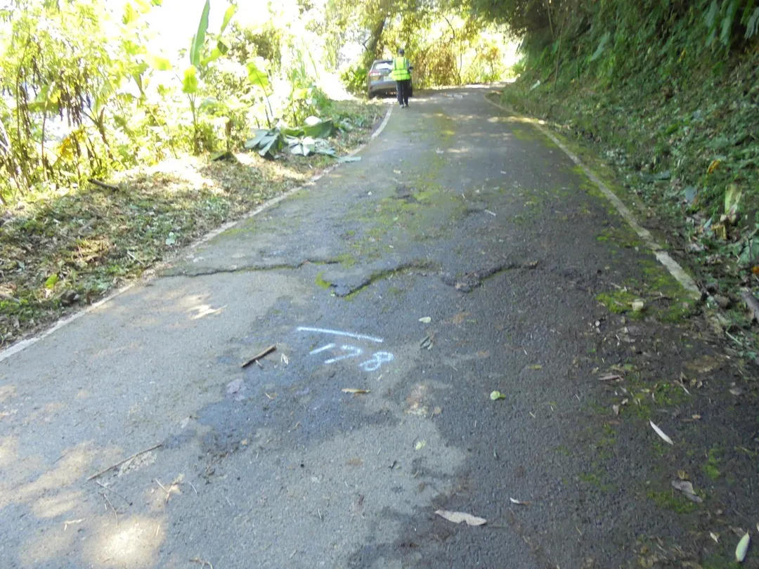 雪霸國家公園雪見遊憩區聯外道路司馬限林道9.17K至11.3K施工道路封閉。(圖/雪霸國家公園提供)