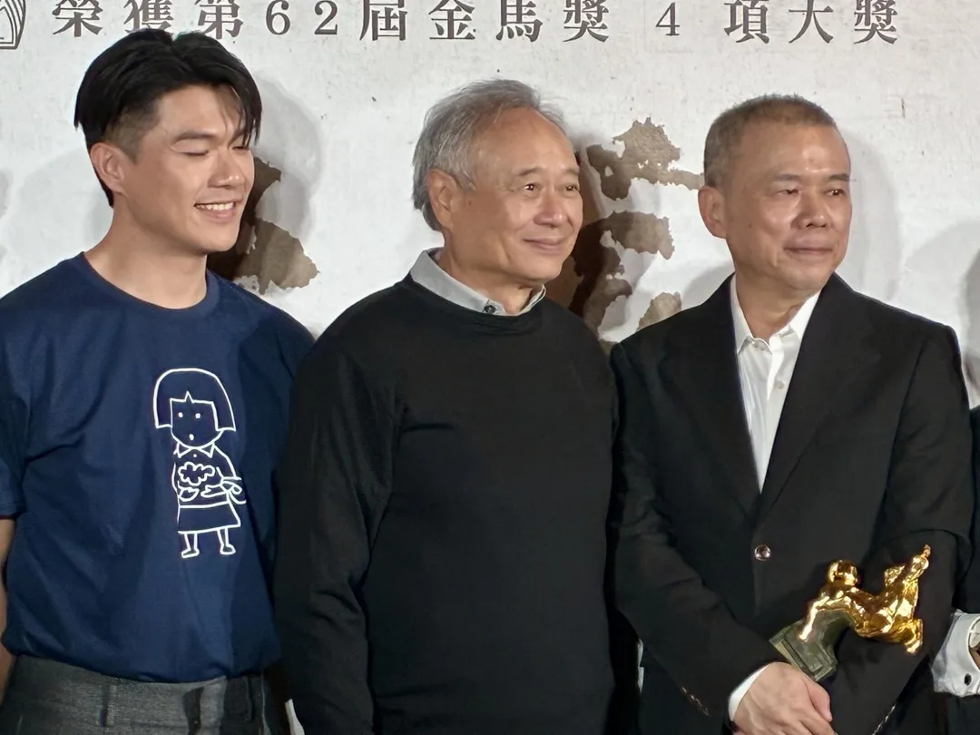 李安(中)開玩笑稱陳玉勳(右)是「不聽話的學生」。(圖/記者郭竹倩 攝)