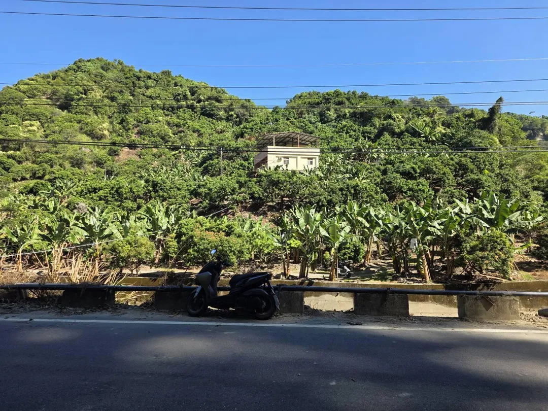 台中霧峰區靈隱寺前於23日發生一起致命的交通事故。（圖／翻攝畫面）