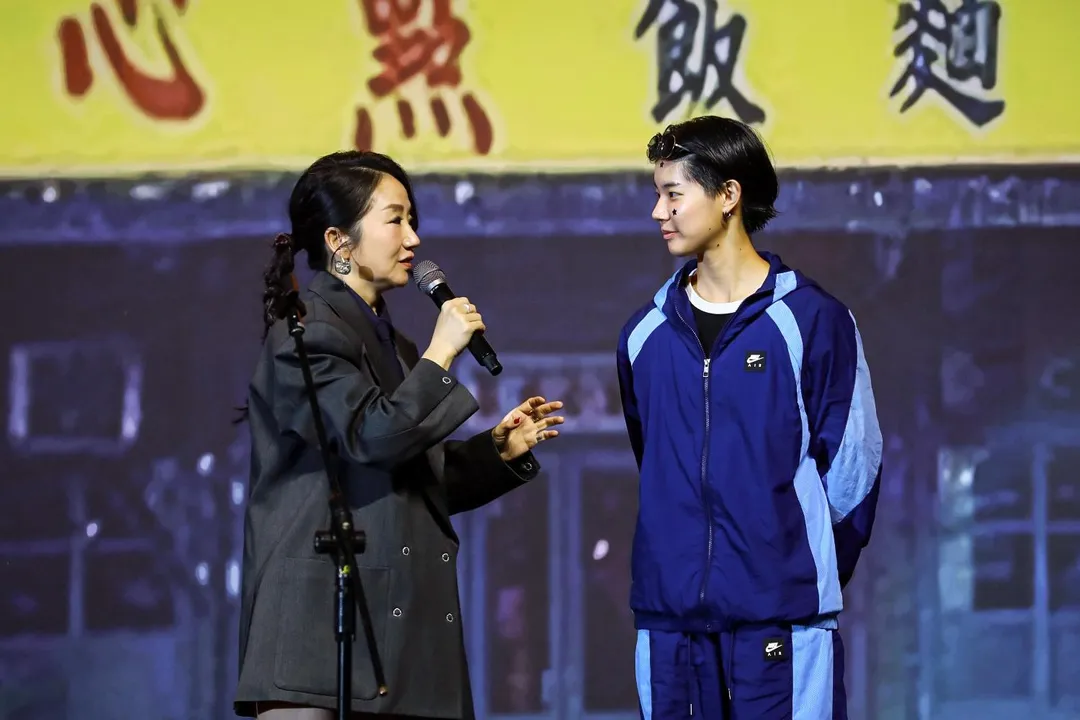 陶晶瑩還邀請女兒豆豆上台打招呼,母女倆同台互動逗趣。(圖/中華音樂人交流協會 提供)