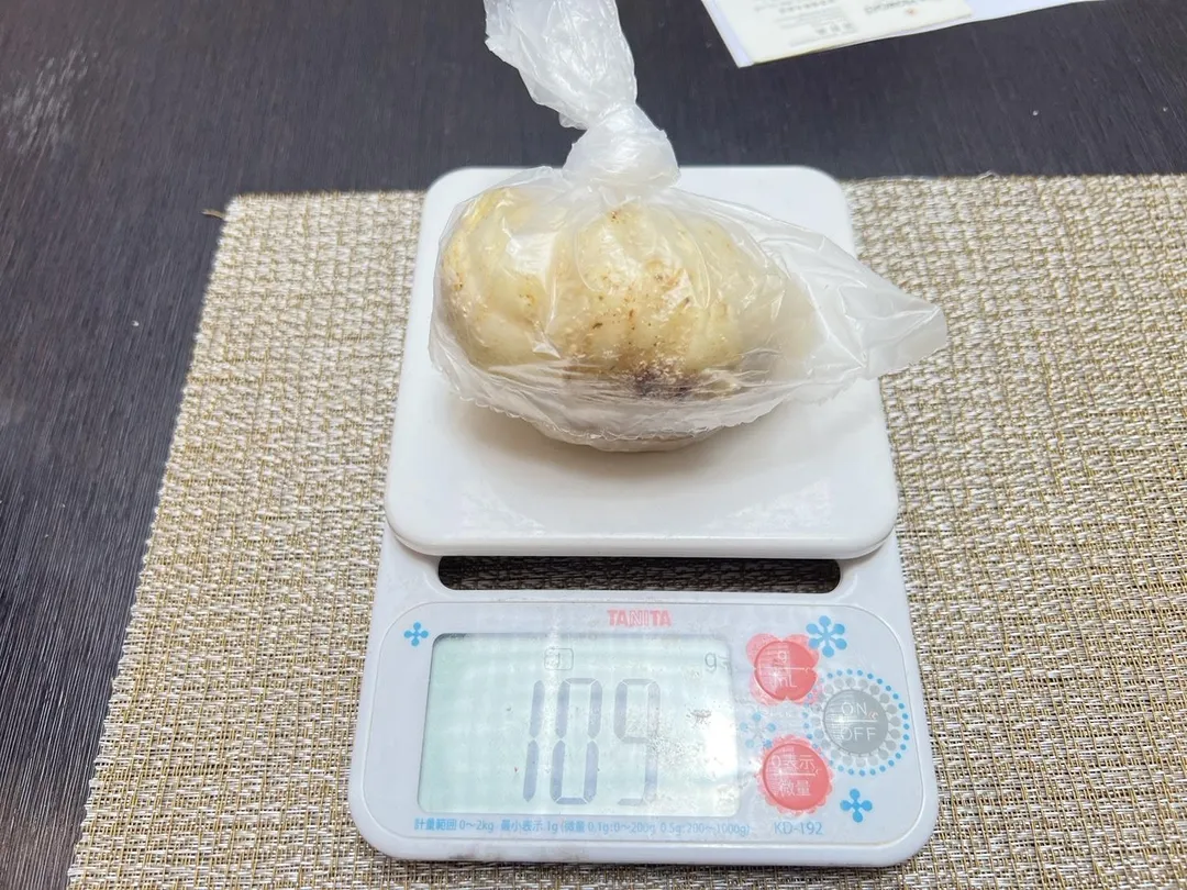日發中藥的「百合」檢出1.65mg/kg。(圖/食藥署)