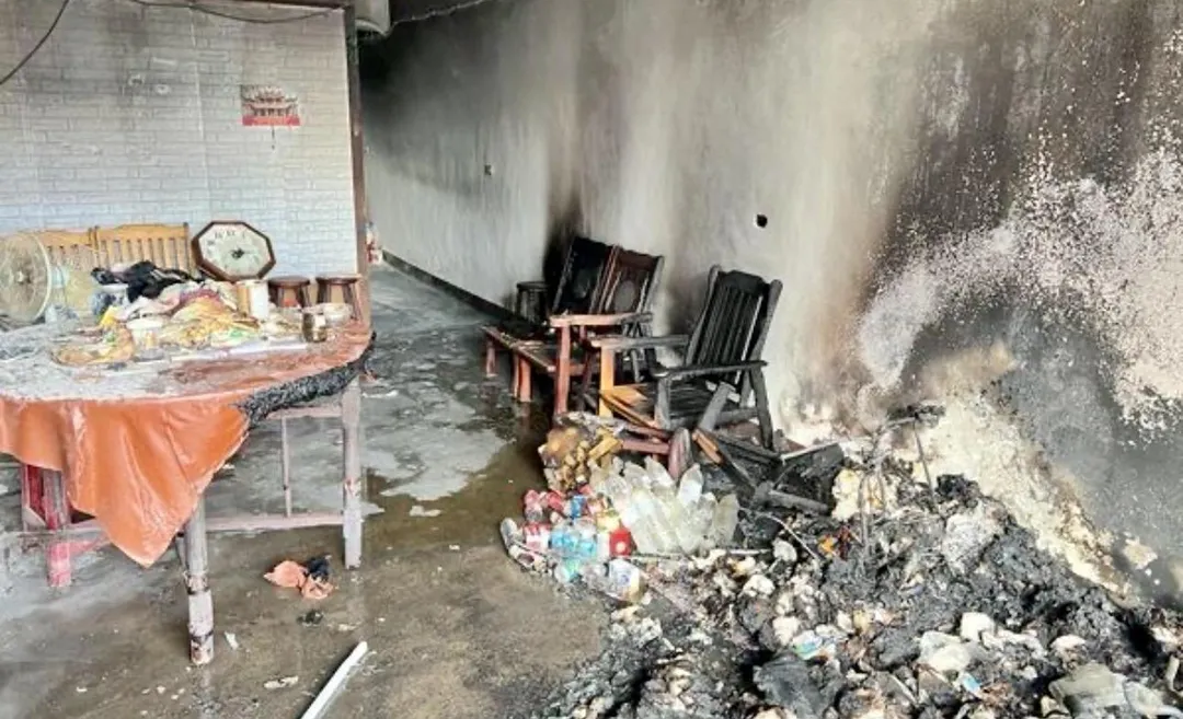 苗栗頭份一間透天厝下午發生火警。（圖／翻攝畫面）