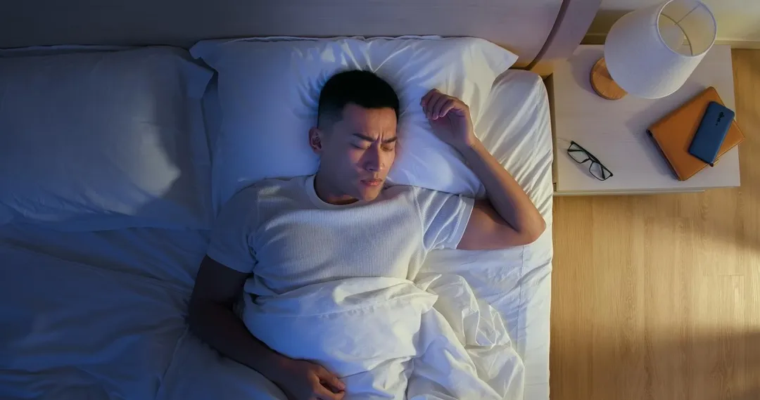 根據國健署2019年的報告,台灣成年人失眠盛行率高達23.5%,相當於每4位成年人中就有1人有失眠困擾,而且仍持續上升中。(圖/資料照)