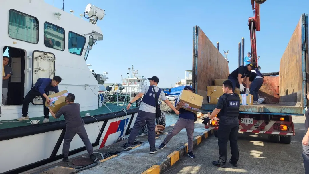 澎湖地檢署將查獲的900多公斤愷他命毒品，運到高雄銷毀。（圖／高雄地檢署提供）