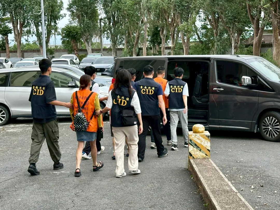 台南市刑大破獲一起假幣商詐騙集團，共有40名受害者，慘被騙走6千萬。（圖／警方提供）