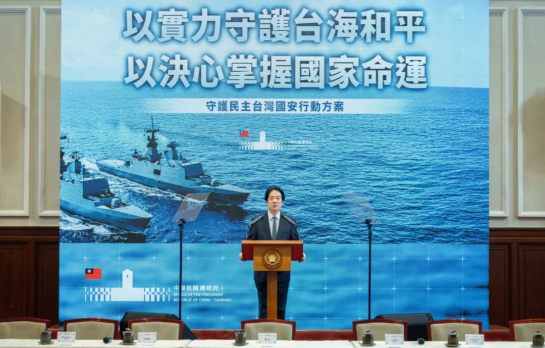 張競質疑,為何去年「守護民主台灣國安行動方案」記者會不邀總長、三軍司令。(圖/總統府)