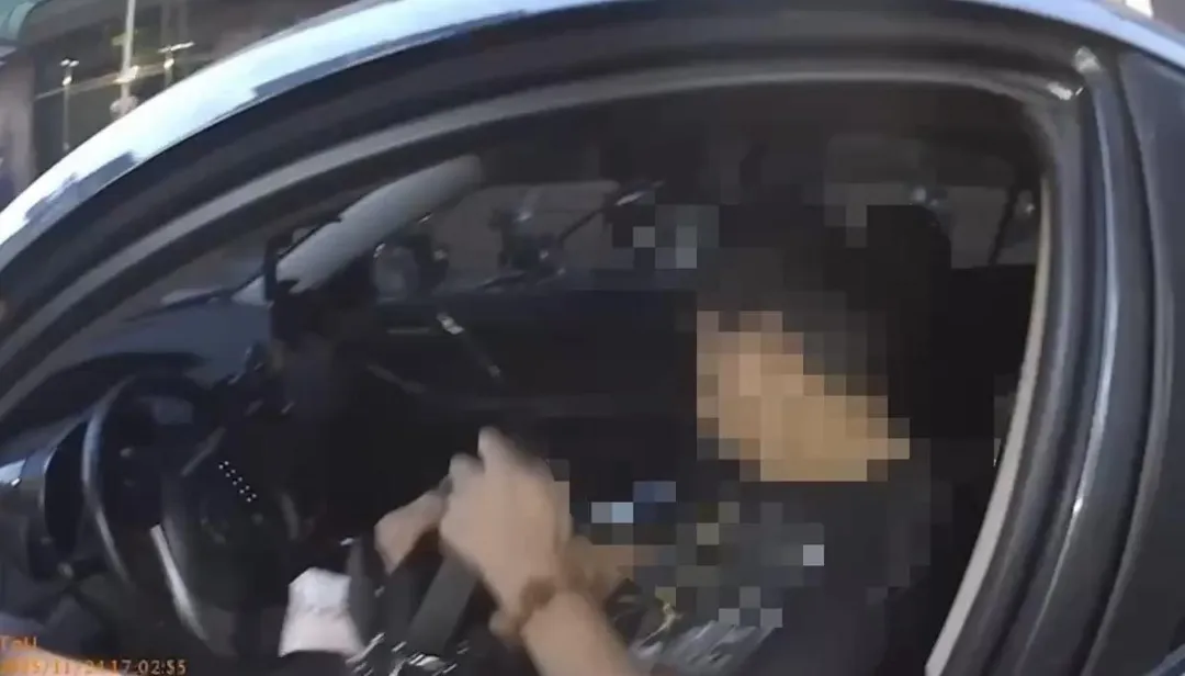 男子開車違規遭警攔下查獲毒駕。（圖／翻攝畫面）