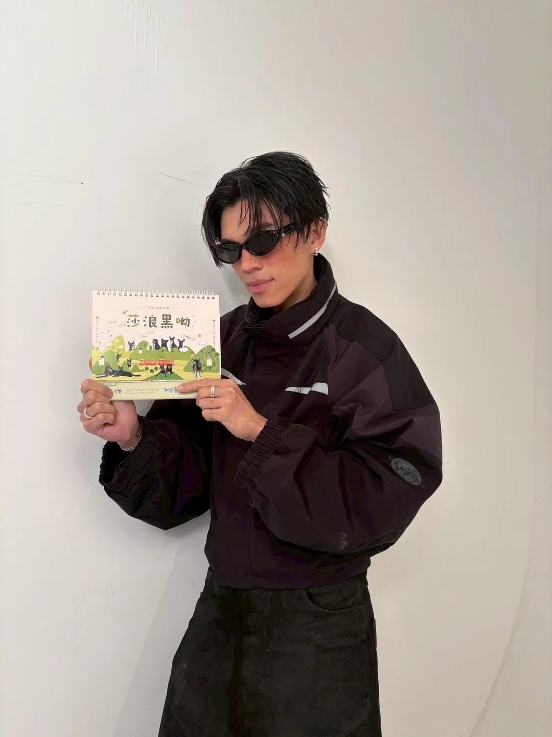 KIRE在今年完成世巡，成為首位登上英國倫敦BST Hyde Park音樂節的華語男歌手。（圖／財團法人流浪動物之家基金會 提供）