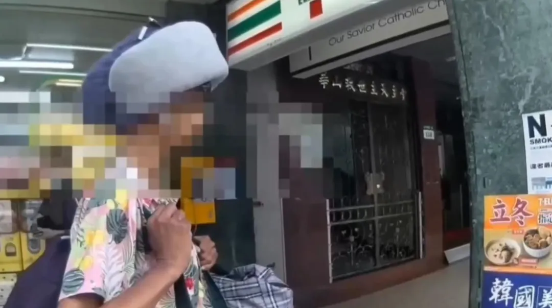 台北市一名女子當著警察的面闖紅燈穿越馬路，員警上前攔查，女子竟辯稱自己認識林志穎，警方一查身分才發現女子遭通緝。（圖／警方提供）