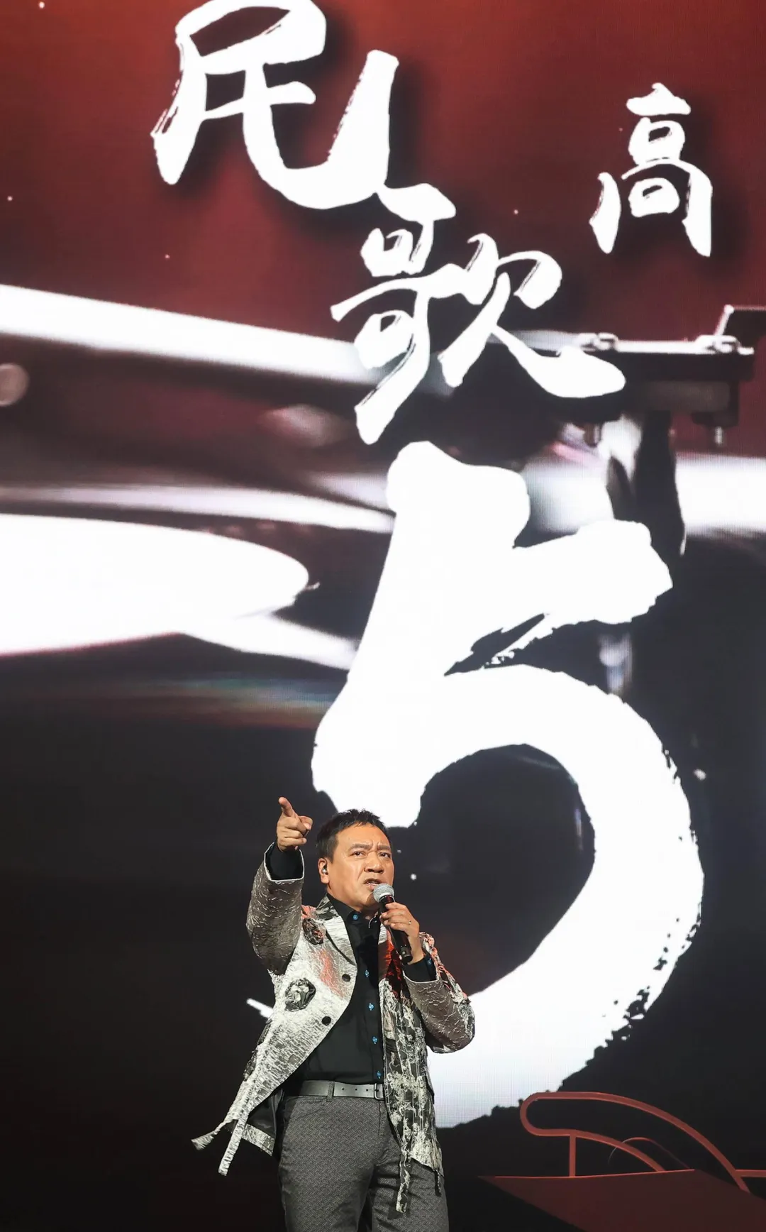 施孝榮期盼民歌能夠讓大家留下美好的青春回憶。(圖/寬宏藝術提供)
