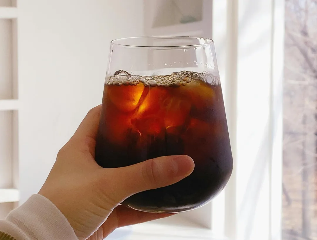 咖啡早已成為許多人每日不可或缺的飲品，然而，咖啡究竟是健康助力，還是潛藏代謝風險的來源，長期以來眾說紛紜。（示意圖／Pixabay）
