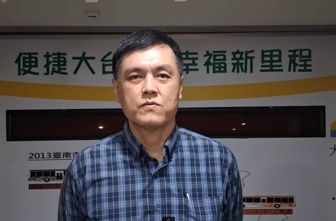 交通局停車營運科長陳英傑表示，事發後廠商已立刻通報警方。（圖／翻攝畫面）