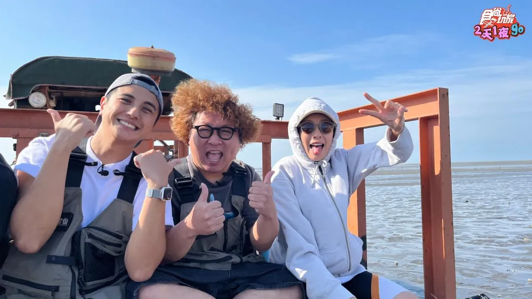 楊晴（右）帶納豆、曾子余品嘗美食。（圖／TVBS提供）
