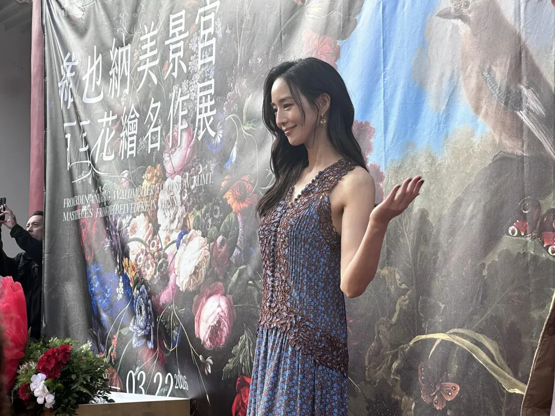 張鈞甯4日出席活動被問到邱澤婚訊，坦言沒收到喜帖。（圖／記者 伍映澄 攝）