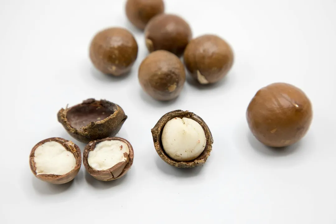 研究指出，夏威夷豆中的棕櫚烯酸能調節發炎反應，有助於維持代謝健康。（示意圖／Pexels）