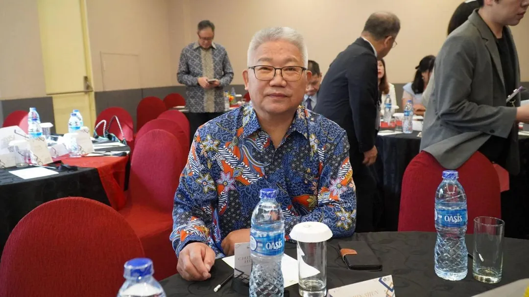 藥師公會全國聯合會於2022年首次與印尼藥師會簽署姐妹會協議,在榮譽理事長黃金舜的領導下,成功翻開台印藥事交流新篇章。(圖/藥師公會提供)