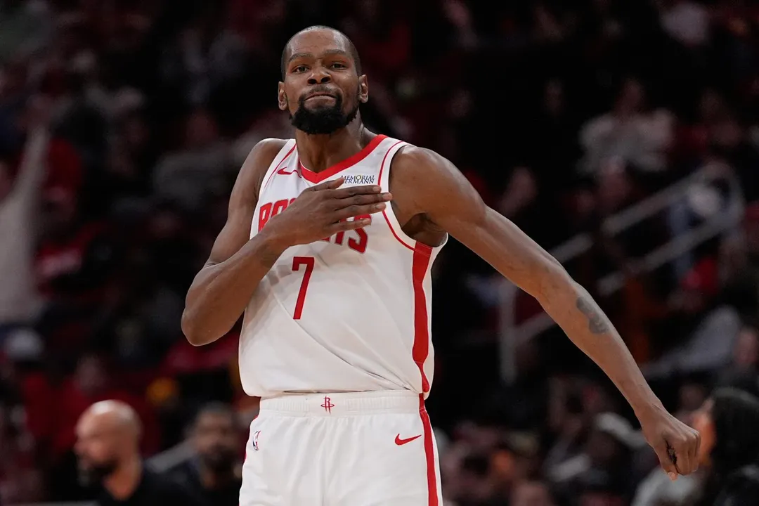 杜蘭特正式成為NBA史上第8位突破生涯3萬1000分的球員。（圖／美聯社）