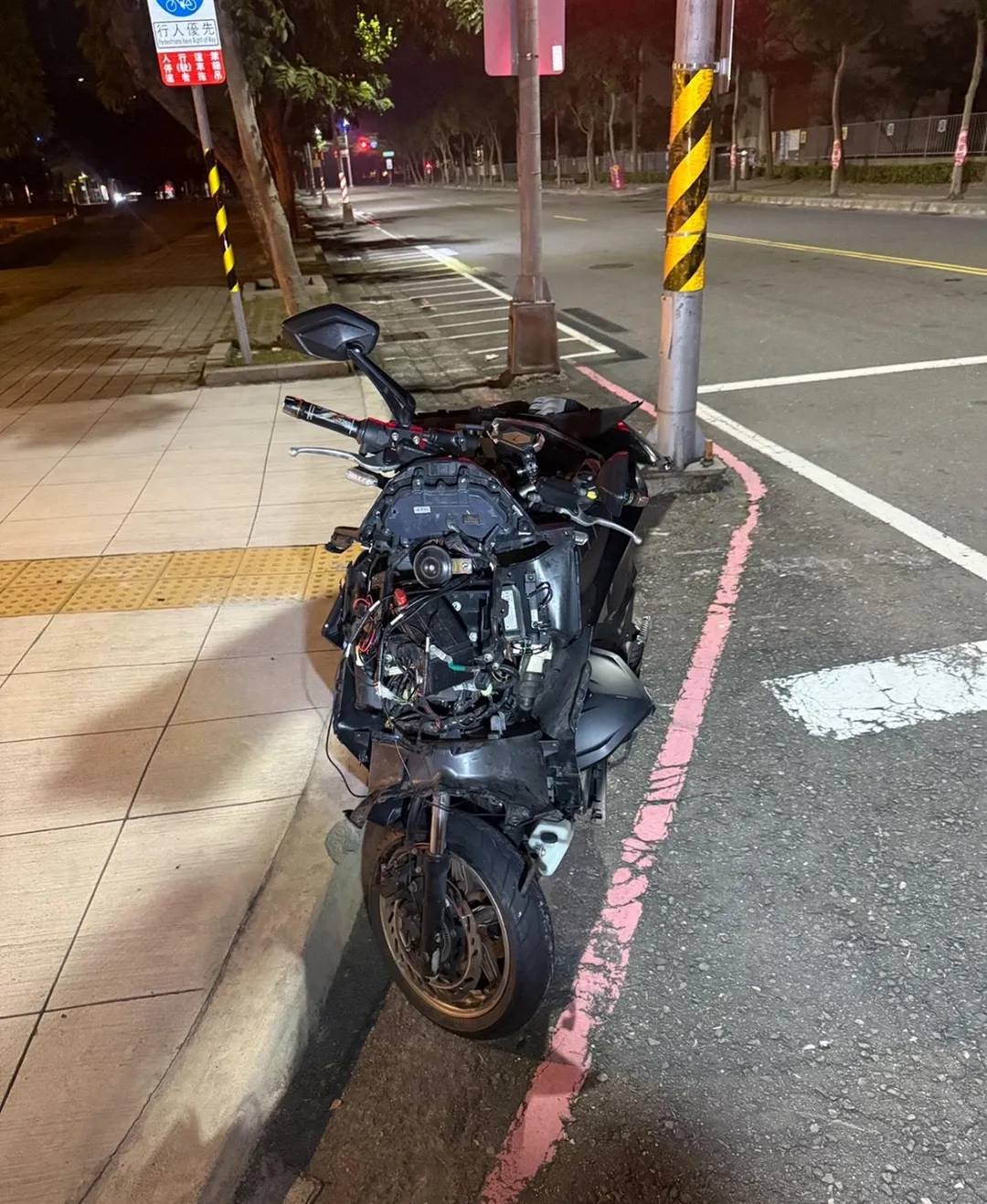機車的車損。（圖／中天新聞）
