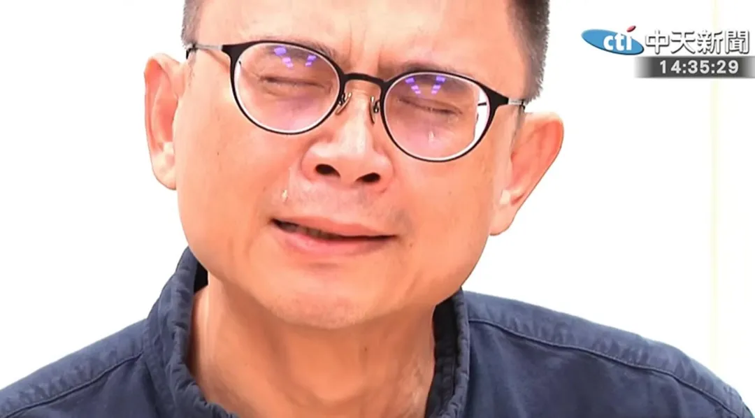 賴瑞隆去年處理孩子在學校的問題時，曾聲淚俱下表達歉意。（資料照／中天新聞）