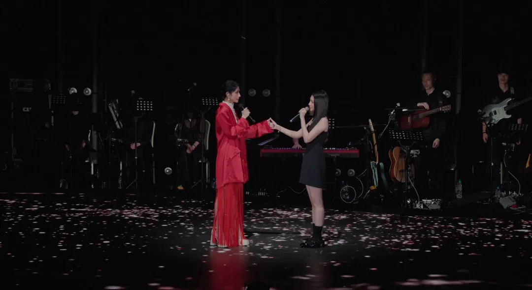 李千娜6日舉辦出道以來首場大型演唱會，找來愛女擔任驚喜嘉賓。（圖／寬宏藝術x環球音樂 提供）