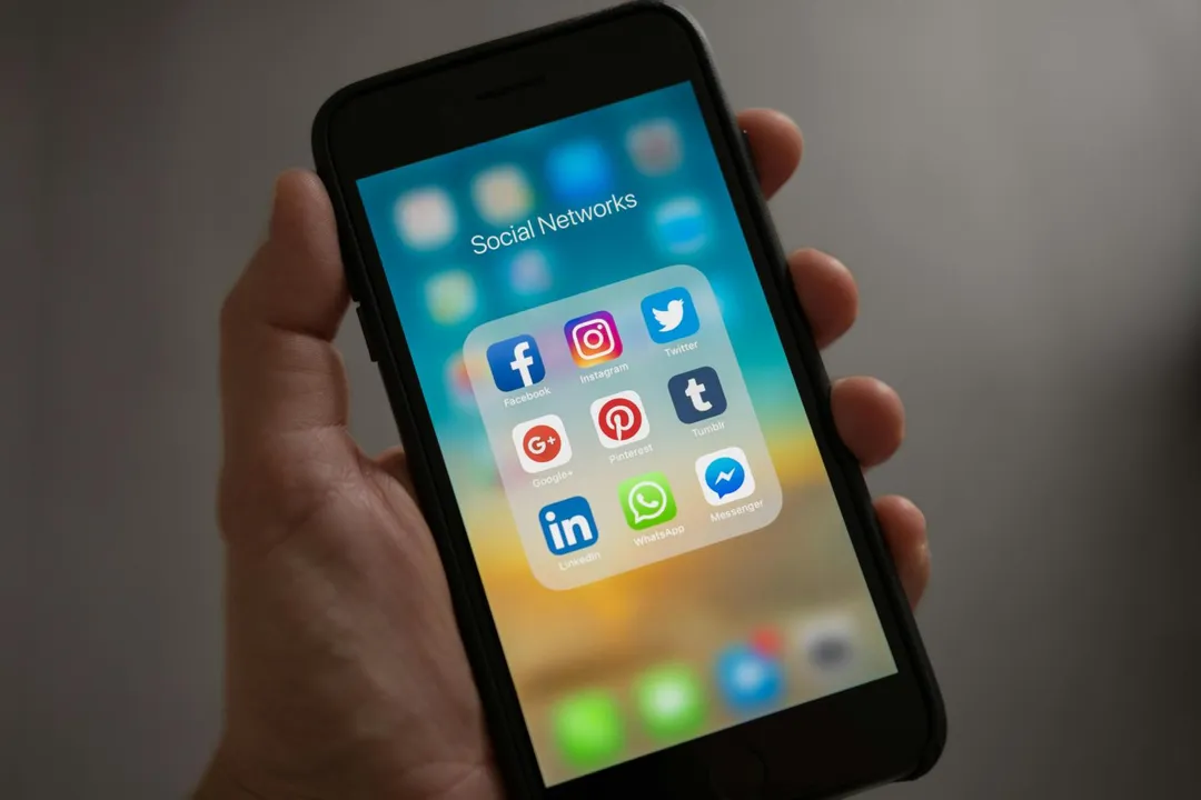 澳洲今天起成為全球第一個禁止16歲以下兒少使用社群媒體的國家。(示意圖/pexels)