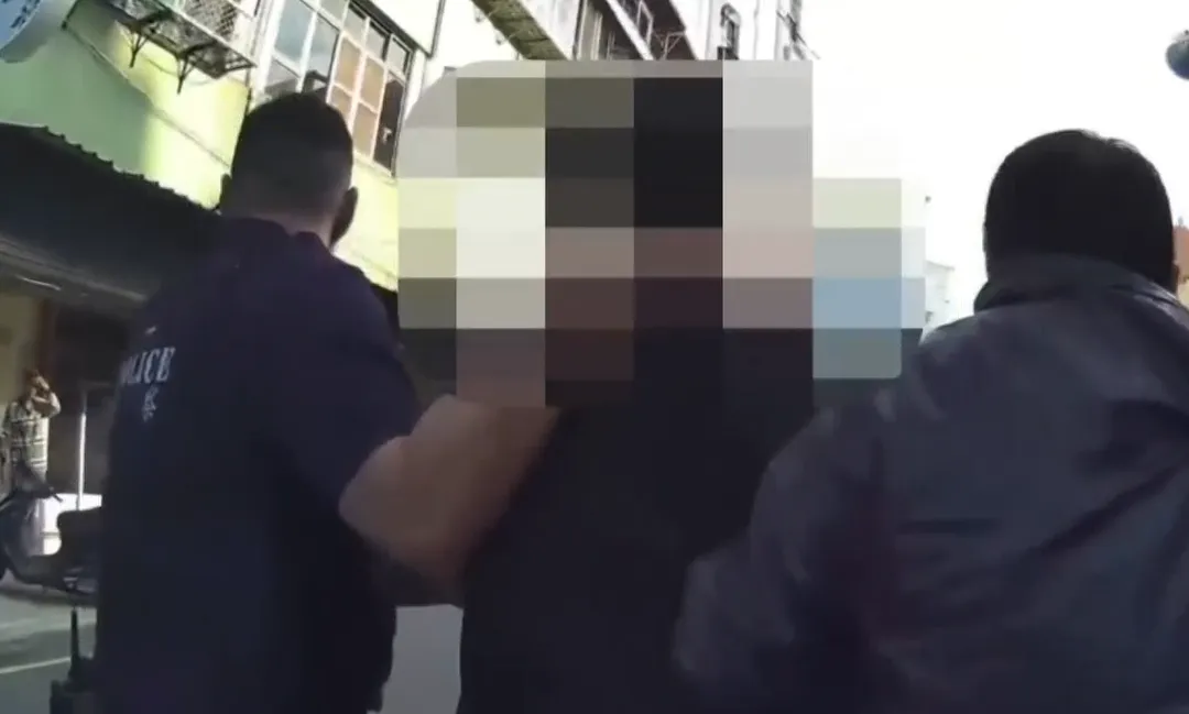 嫌犯落網畫面。（圖／警方提供）