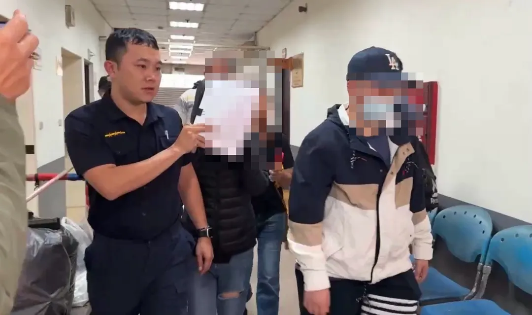 死者家屬下午悲痛前往相驗。（圖／翻攝畫面）