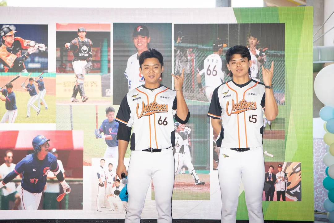 中華職棒統一7-ELEVEn獅隊陳重羽、陳重廷兩位選手作為代言人。(圖/嘉義市政府提供)