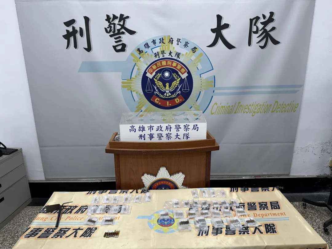 緝毒犬「可樂」協助高雄市刑大警方找出市值36萬毒品。（圖／警方提供）