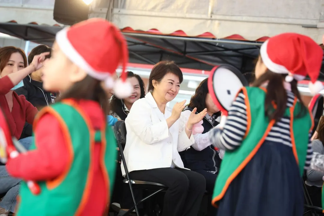 盧秀燕感謝市民家人長期以來給市府團隊的鼓勵跟支持。（圖/台中市府提供）