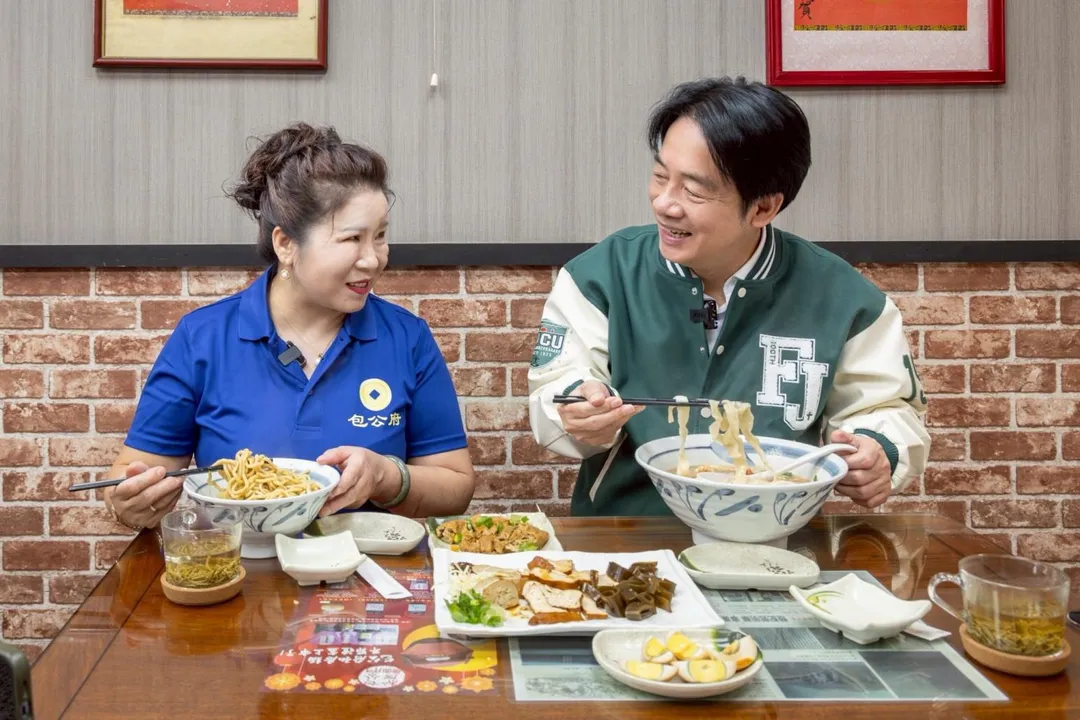 總統賴清德介紹陸配麵店。（圖／賴清德臉書）