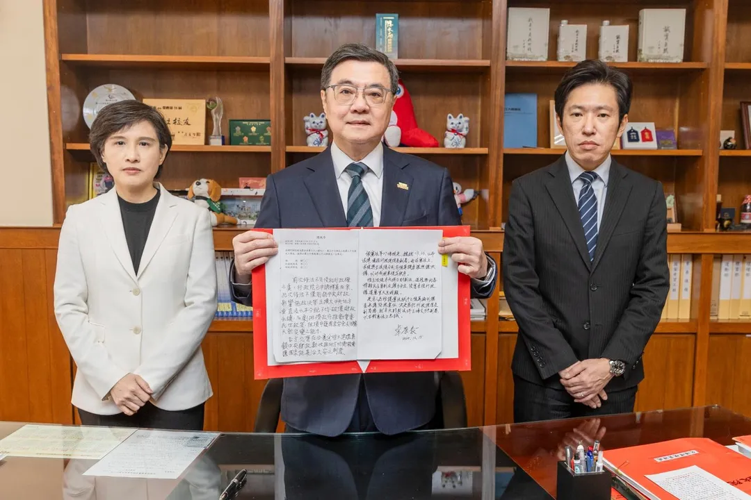 卓榮泰表示,不副署《財劃法》。(圖/翻攝卓榮泰臉書)