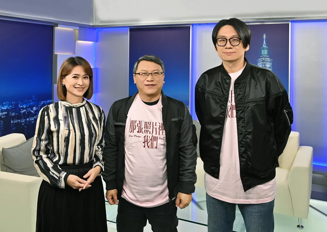 台韓愛情電影《那張照片裡的我們》導演湯昇榮與鄭乃方近期接受談話性節目專訪。(圖/台視 提供)