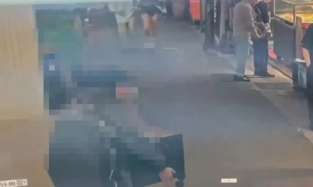 警方公布監視器畫面,完整還原張文在犯案前的行兇路線。(圖/警方提供)