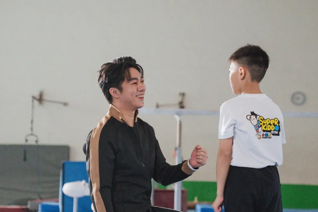 演員古程丰近期推出新歌〈並肩飛翔〉，MV日前正式上架。（圖／ 小超人綜合體能俱樂部 提供）