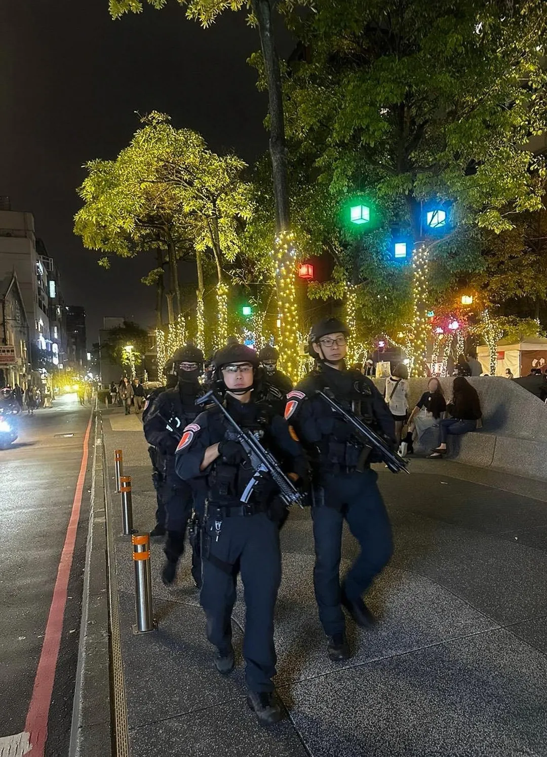 隨機殺人案發生後，北市警特勤中隊加強巡邏。(圖/截自北市警局臉書)
