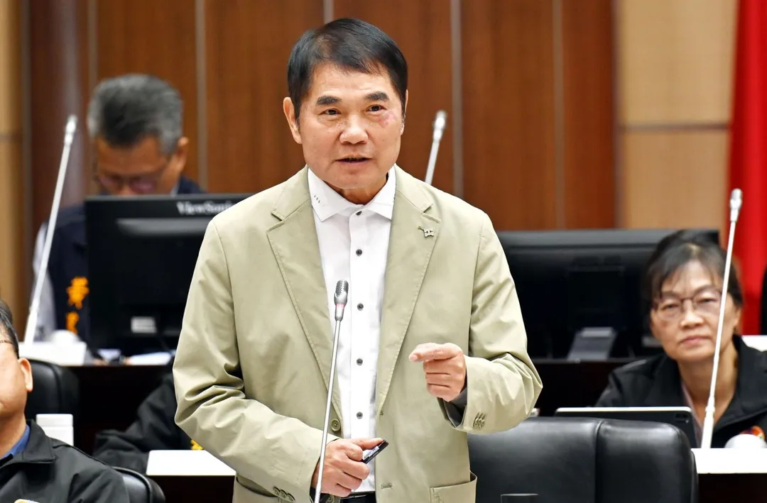鍾東錦施政滿意度逼近八成。(圖/鍾東錦臉書)