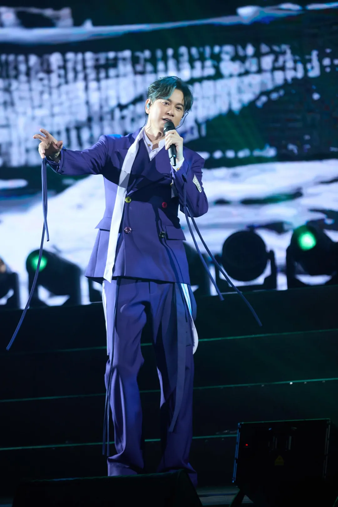 李聖傑看到滿場的歌迷,感動到足足停留兩分鐘說不出話來。(圖/錞藝音樂 提供)