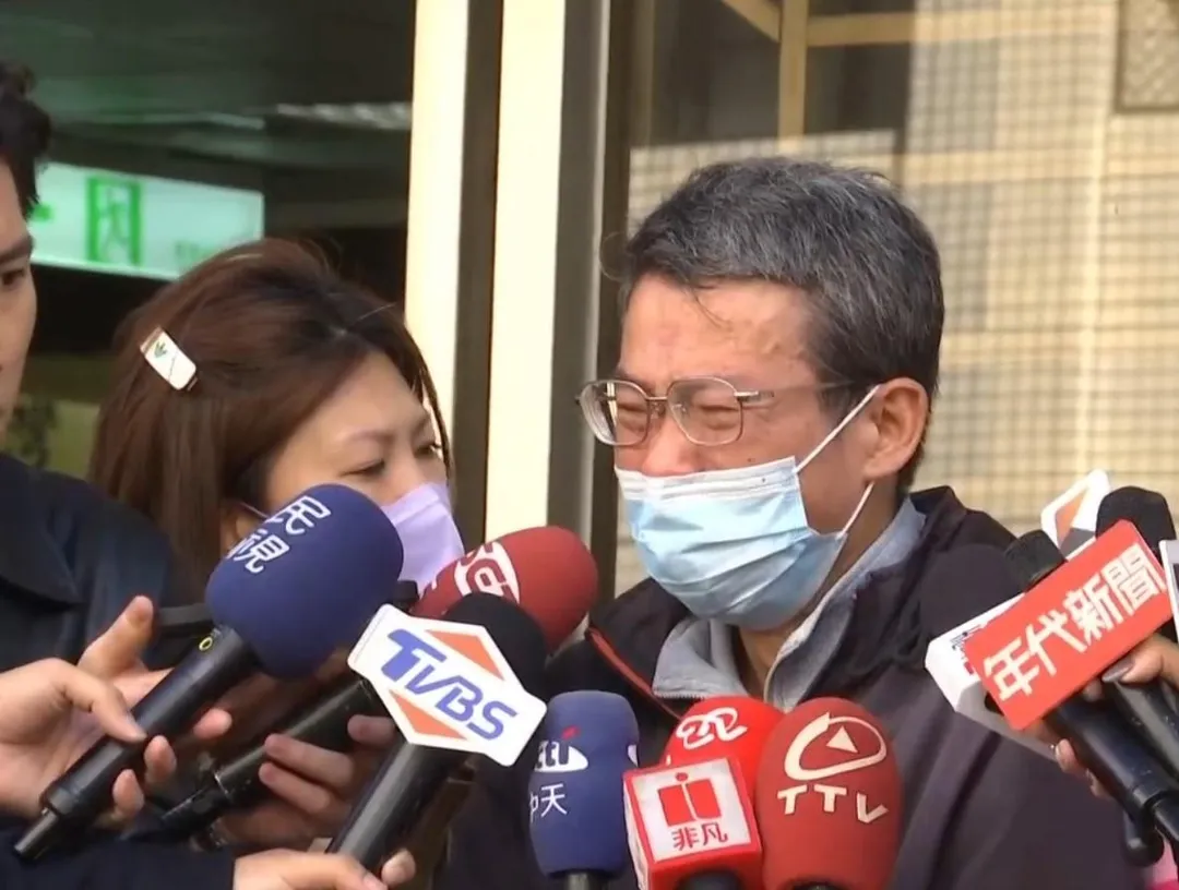 2023年發生新北市國中生割頸案，12月23日二審宣判，痛失愛子的楊爸爸，聽到判決結果痛哭失聲。（圖／翻攝畫面）