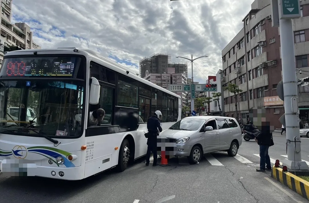 車禍現場畫面。(圖/翻攝畫面)