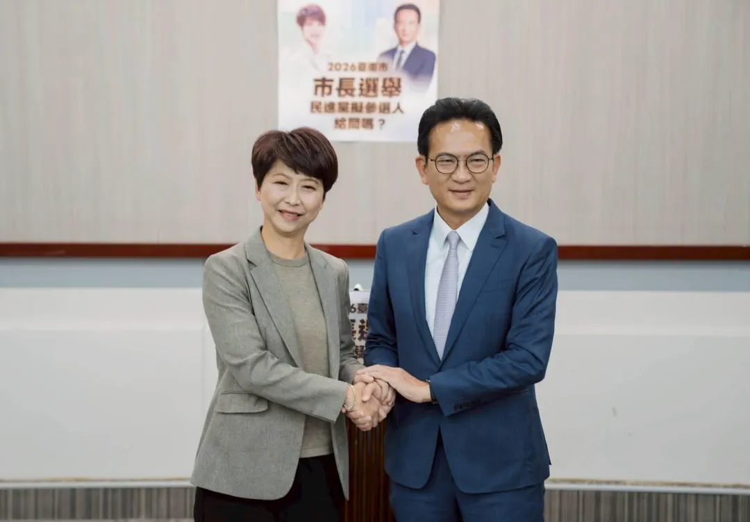 台南市長參選人陳亭妃、林俊憲。（圖／林俊憲）
