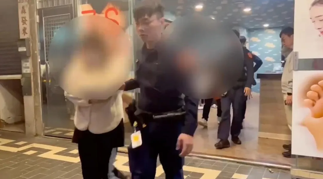 台北市中山區一間養生館從事非法性交易,遭到斷水斷電。(圖/警方提供)