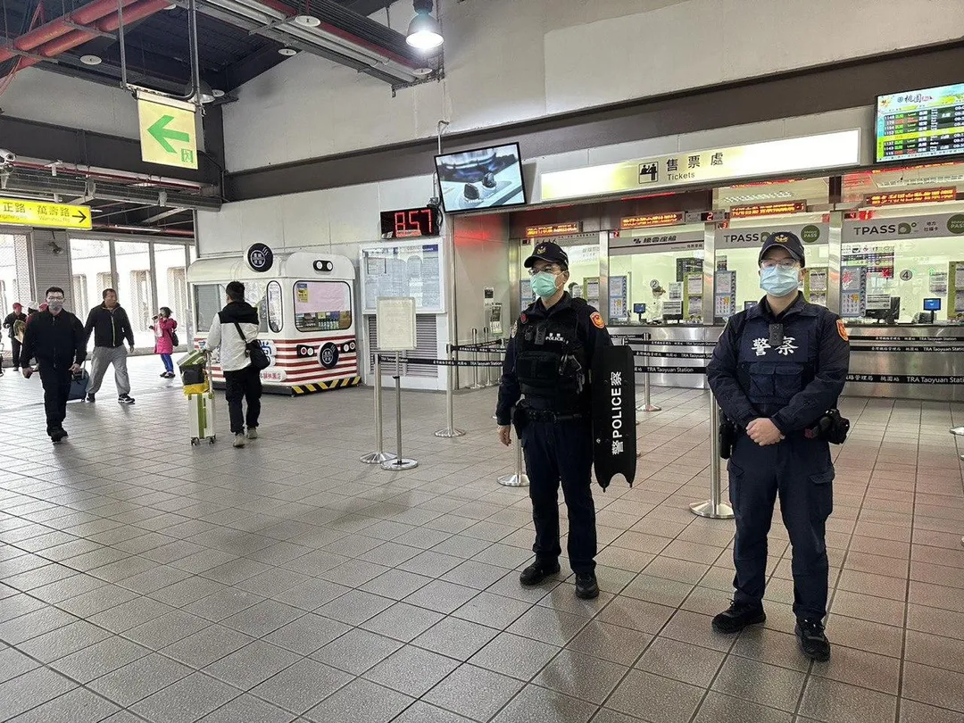 跨年夜及元旦在即，台高鐵運量大幅增加，鐵路警察局祭出提高見警率，加強維安。（圖／警方提供）