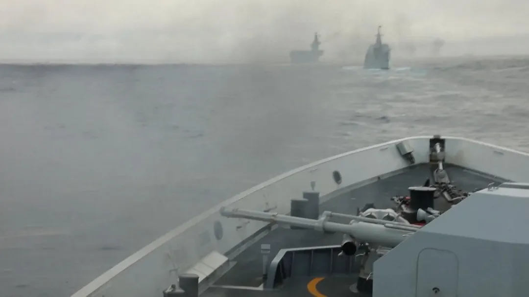 大陸解放軍在台海周圍進行正義使命-2025軍演。（圖／翻攝自央視）