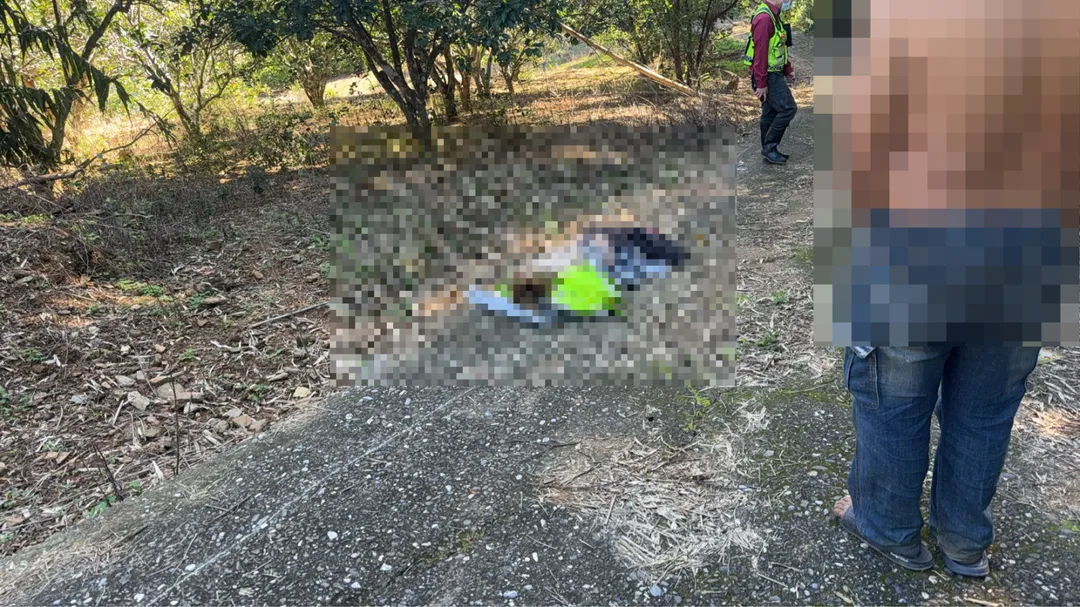 呂姓男子於今日上午11點多左右自行報案，聲稱女友林姓女子倒在地上沒有呼吸心跳。（圖/警方提供）
