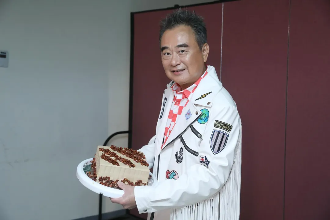 陳昇笑稱自己的一切都是孫女的。（圖／宜辰整合行銷提供）