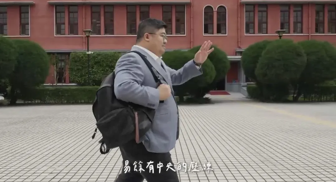 立委蔡易餘元旦推出個人形象CF。（圖／蔡易餘團隊提供）