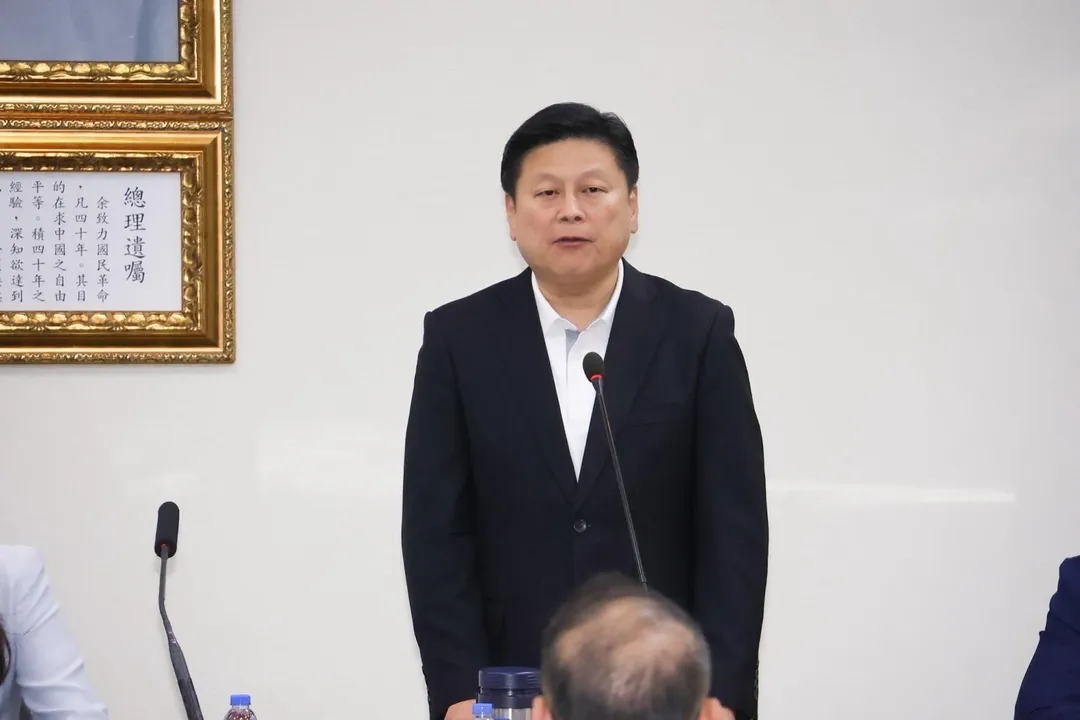 國民黨立委以鼓掌方式,通過現任總召傅崐萁續任。(圖取自傅崐萁臉書)