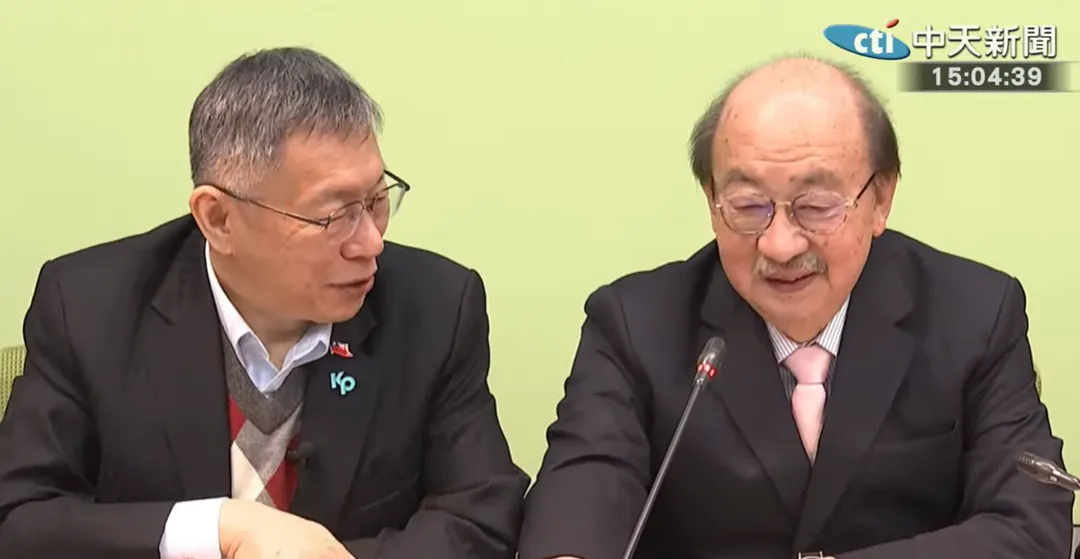 柯文哲拜會民進黨團,被拜託多幫忙總預算。(圖/中天新聞)